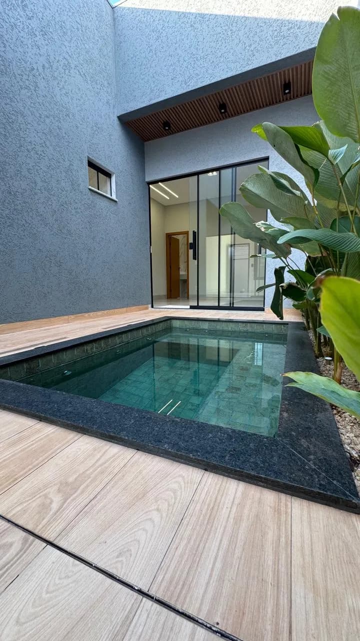 CASA COM 3 SUITES NO AYRTON SENNA — foto 1
